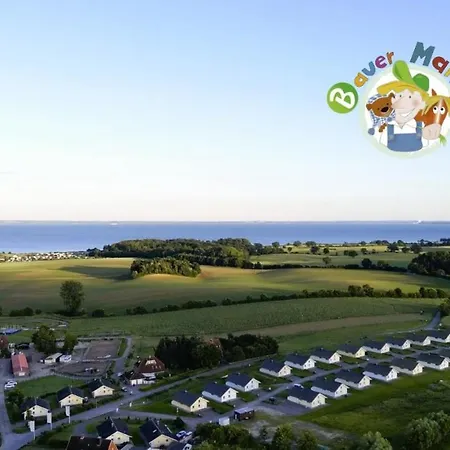 Luxuswellnesshaus Strandfee بيت للعطل *