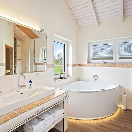 Luxuswellnesshaus Strandfee * Bliesdorf